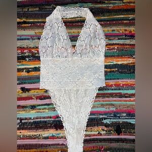 Victoria's Secret White Lace Chemise with Plunging Neckline Medium M